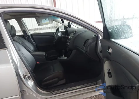 2010 Nissan Altima 2.5 S z USA, uszkodzony, nr VIN 1N4AL2APXAN481095